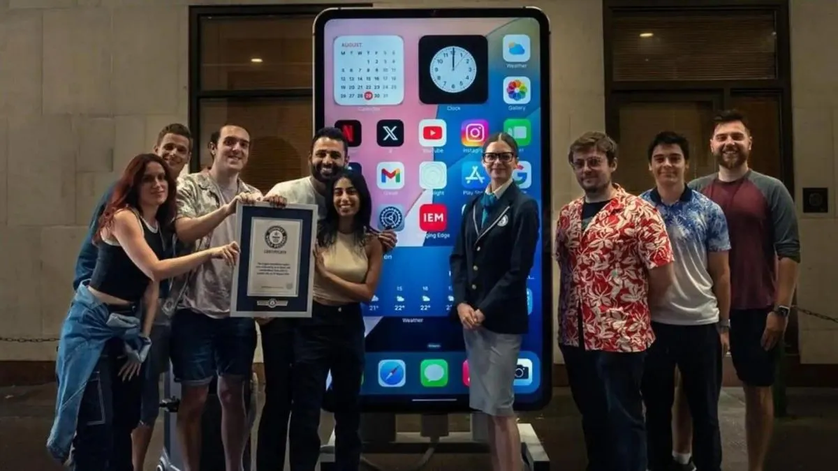 World Largest iphone