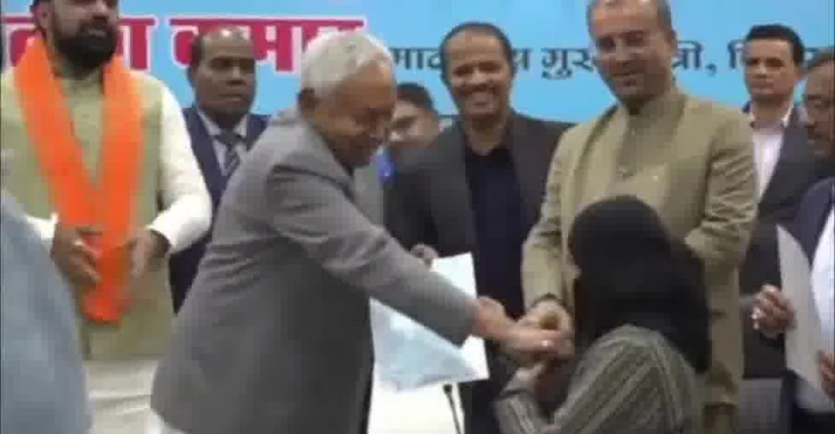 Nitish Kumar Hijab Controversy